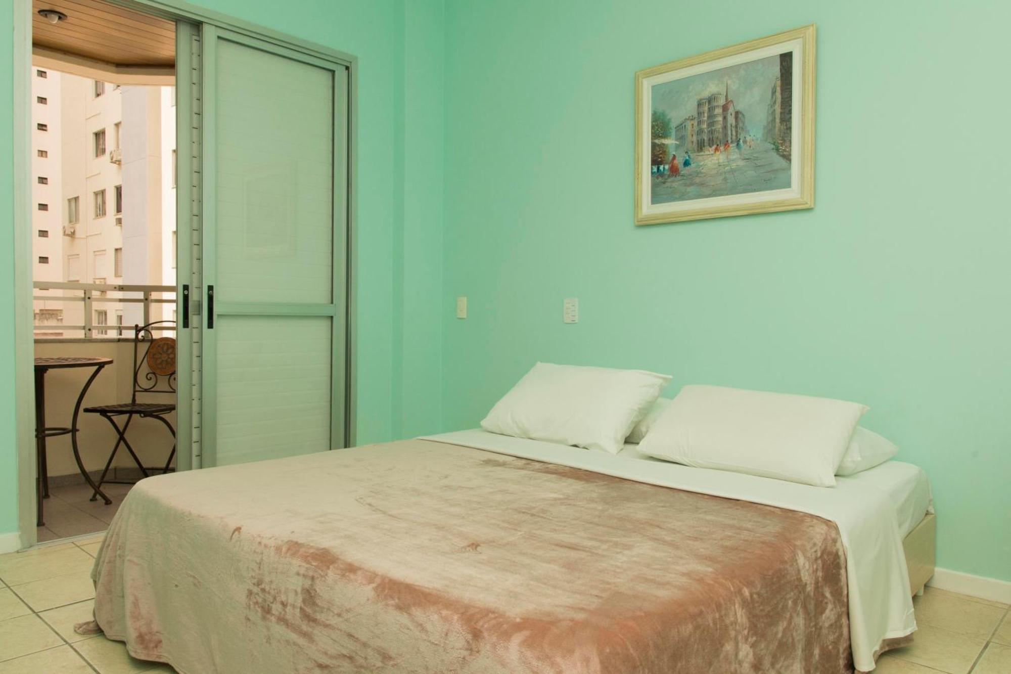 Apto De 3 Quartos Na Alm. Lamego, Centro Cen15 Florianopolis